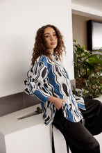 Load image into Gallery viewer, Munga-thirri Rain Oversized Shirt