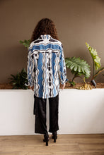 Load image into Gallery viewer, Munga-thirri Rain Oversized Shirt
