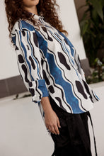 Load image into Gallery viewer, Munga-thirri Rain Oversized Shirt
