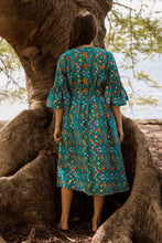 Load image into Gallery viewer, WUDYABARRI GAMU DRESS | Wudyabarri Gamu
